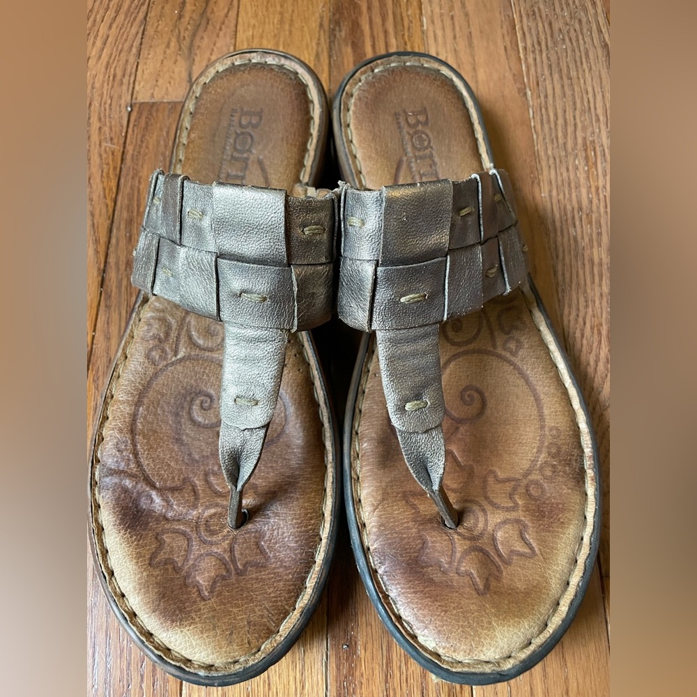 Born Sandals Sz 10/42
